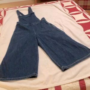 Gap Wide-Leg Cropped Overalls